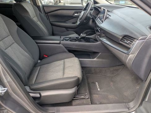 Used 2024 Nissan Rogue SV image 27