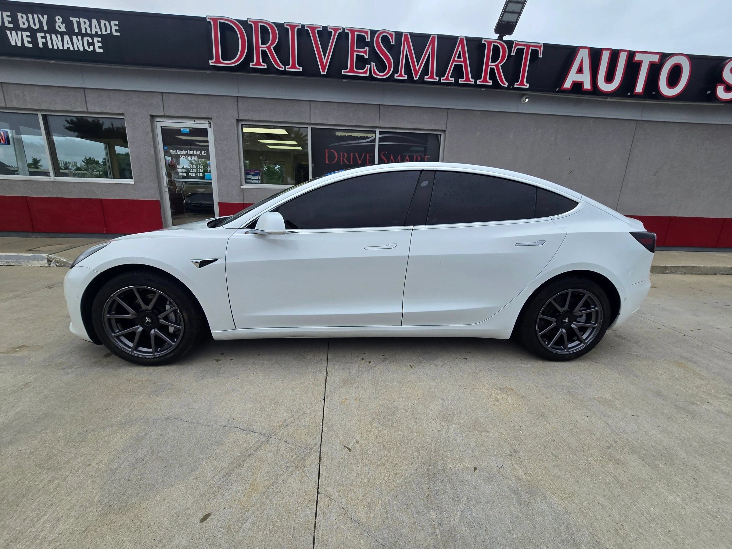 Used 2018 Tesla Model 3 Long Range AWD/4WD image 2