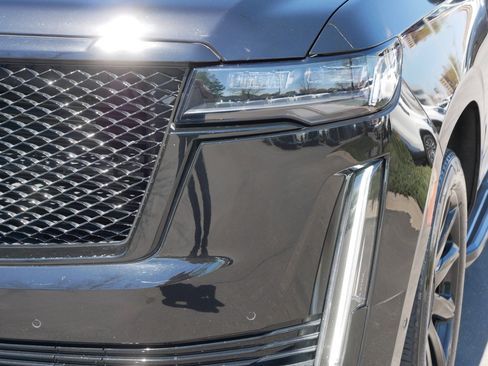 Used 2022 Cadillac Escalade ESV Sport w/ LPO, ONYX Package AWD/4WD image 16