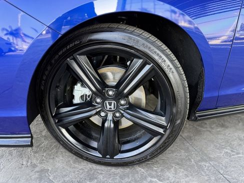 Used 2025 Honda Accord Sport image 5