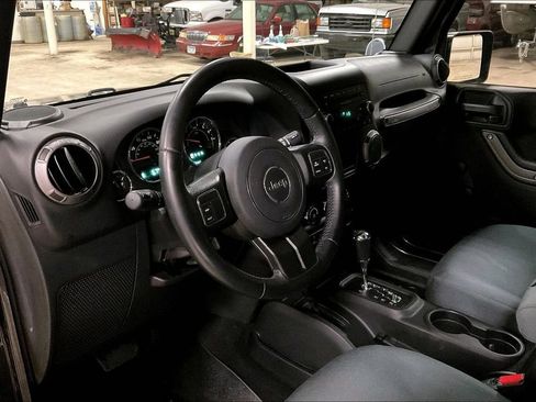 Used 2017 Jeep Wrangler Sport w/ Quick Order Package 24S AWD/4WD image 13