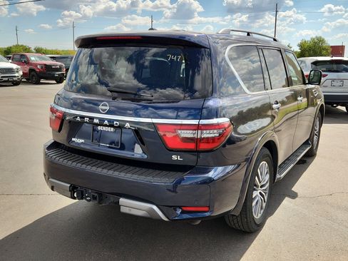 Used 2023 Nissan Armada SL w/ Captain's Chairs Package image 4