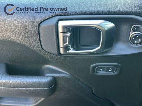 Certified 2025 Jeep Wrangler Unlimited Rubicon 4xe w/ Convenience Group AWD/4WD image 12