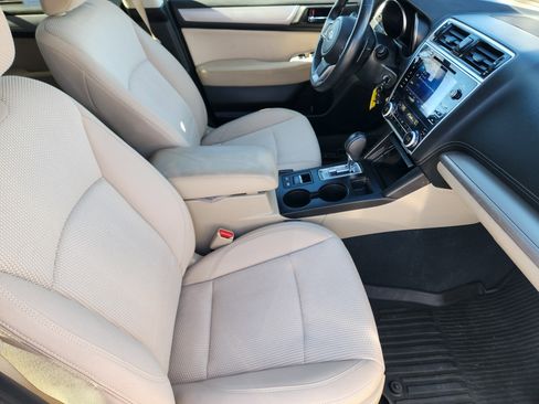 Used 2019 Subaru Outback 2.5i Premium image 13