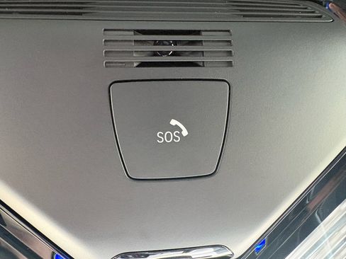 Used 2022 BMW 540i w/ M Sport Package RWD image 32