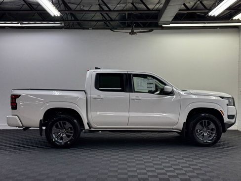 New 2026 Nissan Frontier SV w/ Tow Package AWD/4WD image 4