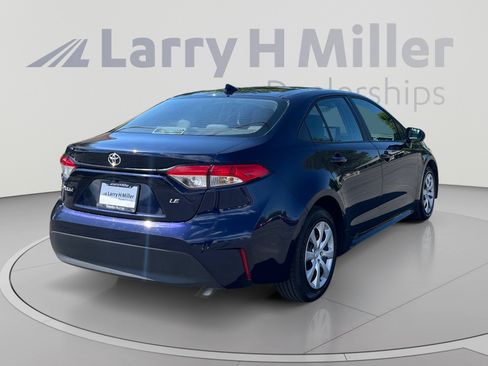 Used 2025 Toyota Corolla LE FWD image 5