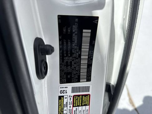 Used 2020 Toyota Sienna XLE w/ XLE Navigation Package FWD image 60