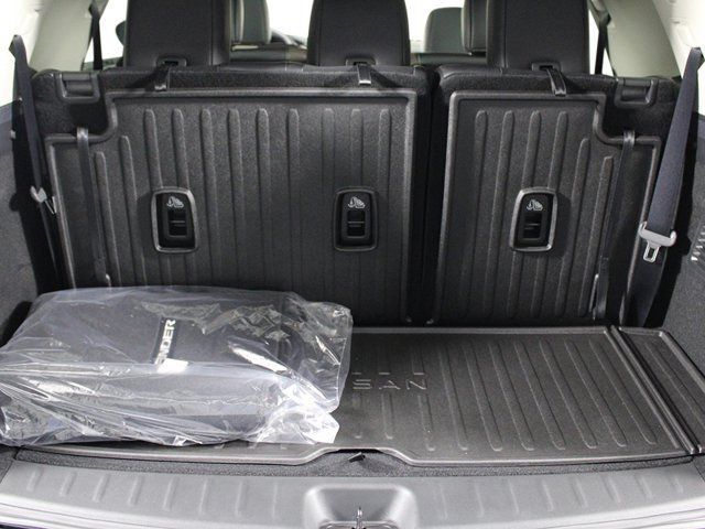 New 2026 Nissan Pathfinder Platinum w/ Cargo Package FWD image 20