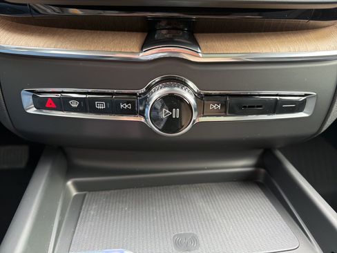 New 2026 Volvo XC60 B5 Plus w/ Climate Package image 42