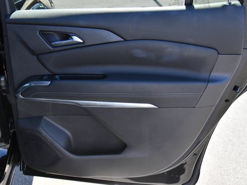 Used 2024 Chevrolet Traverse LT FWD image 52