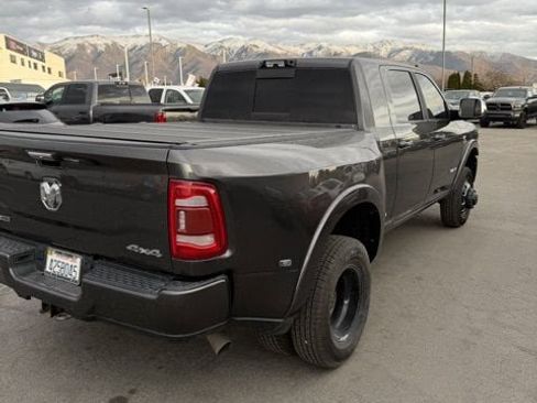 Used 2022 RAM 3500 Laramie w/ Max Tow Package image 6
