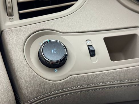 Used 2012 Buick LaCrosse Premium image 18