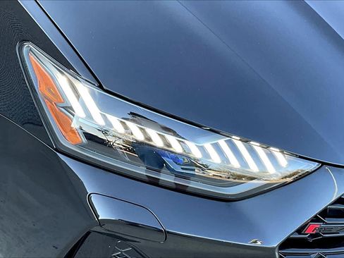 Used 2021 Audi RS 7 w/ Black Optic Package image 25