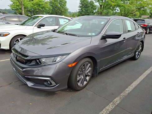 Used 2019 Honda Civic EX image 2