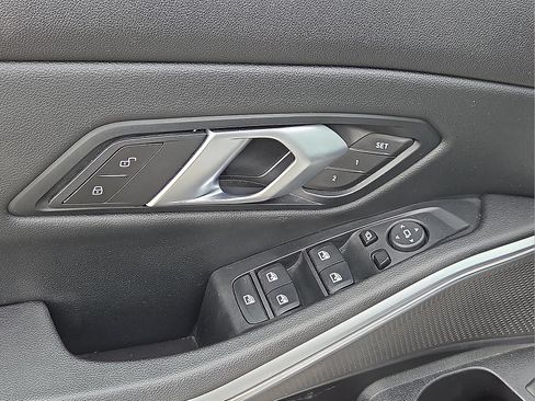 Used 2025 BMW 330i Sedan RWD image 13