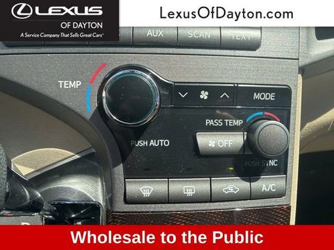 Used 2010 Toyota Venza AWD image 24