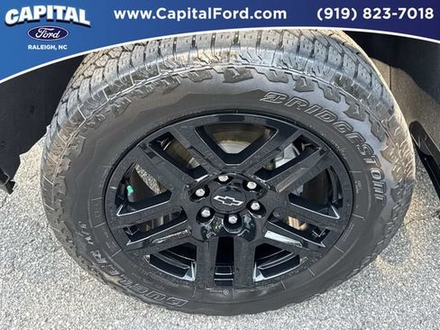 Used 2025 Chevrolet Silverado 1500 LT Trail Boss AWD/4WD image 13