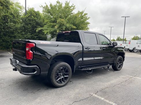 Used 2025 Chevrolet Silverado 1500 LT Trail Boss w/ Convenience Package II AWD/4WD image 9