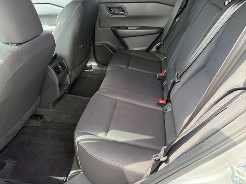 Used 2024 Nissan Rogue S AWD/4WD image 29