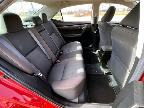 Used 2019 Toyota Corolla LE image 18
