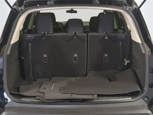 Used 2022 Nissan Pathfinder SV image 14