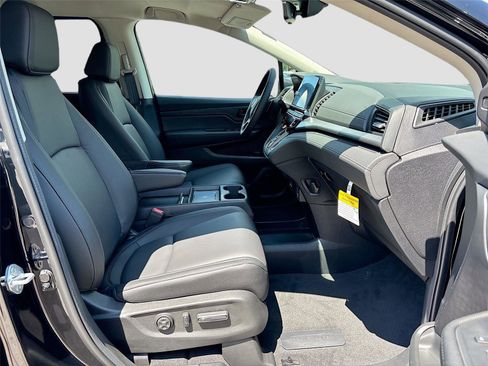Certified 2026 Honda Odyssey EX-L image 33