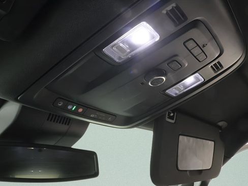 Used 2023 Chevrolet Tahoe LT image 14