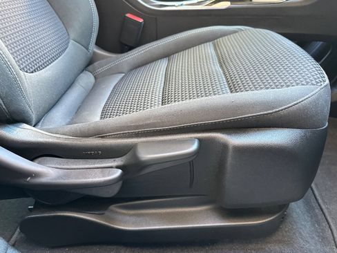 Used 2023 Chevrolet Bolt EUV LT w/ Driver Confidence Package FWD image 23