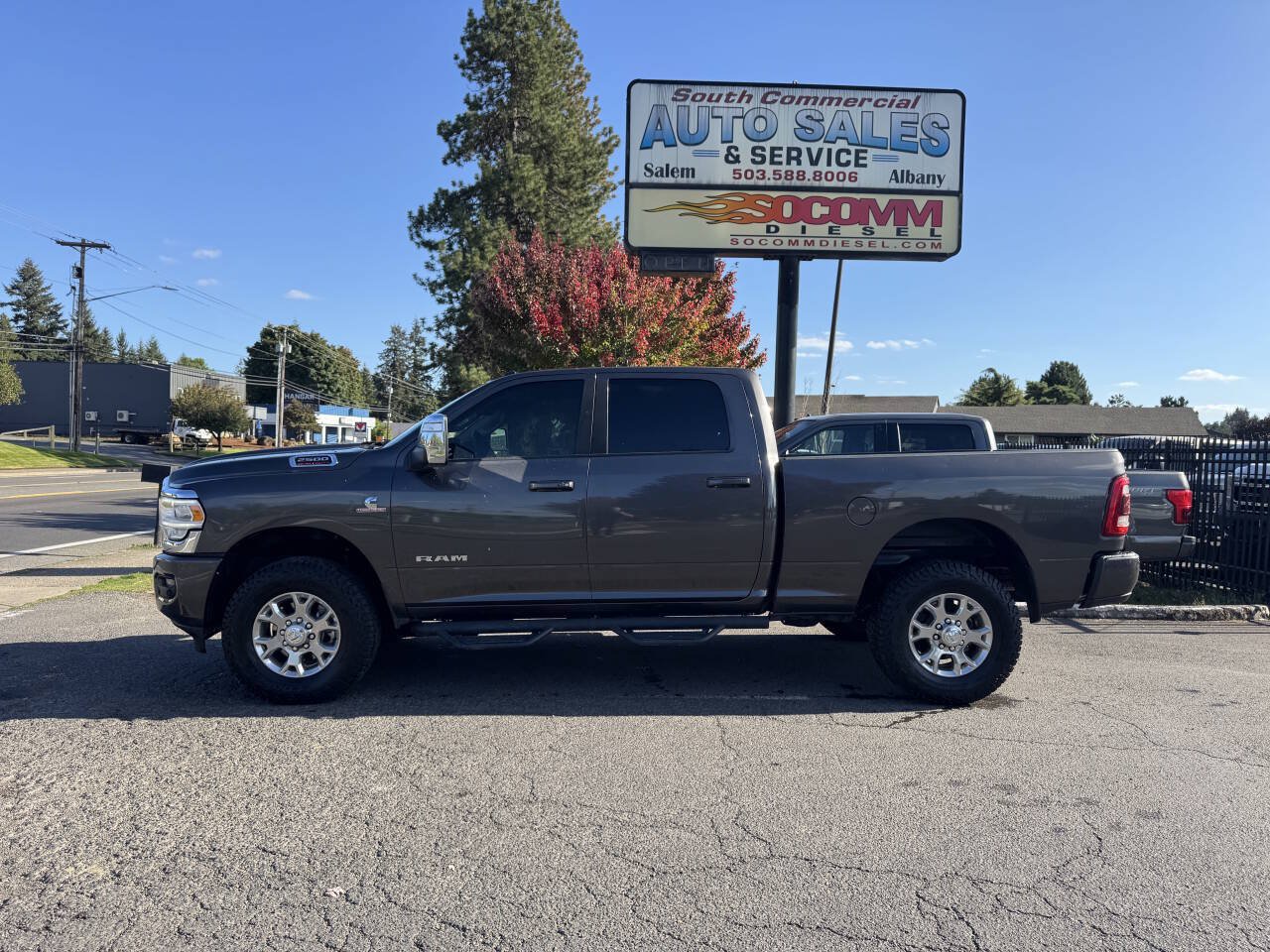 Used 2024 RAM 2500 Laramie w/ Safety Group AWD/4WD image 3