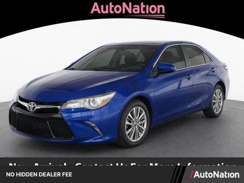 Used 2015 Toyota Camry SE FWD image 1
