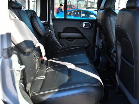 Used 2023 Jeep Wrangler Sahara w/ Cold Weather Group image 44