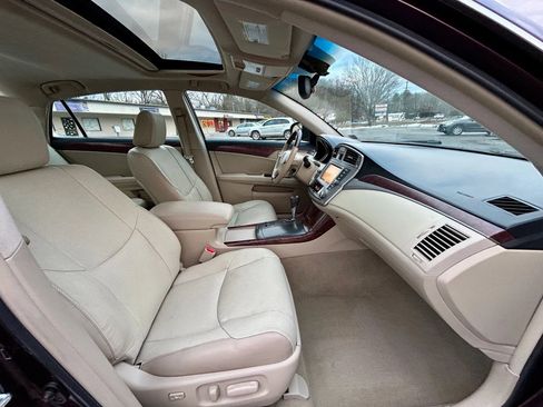 Used 2012 Toyota Avalon Limited image 17