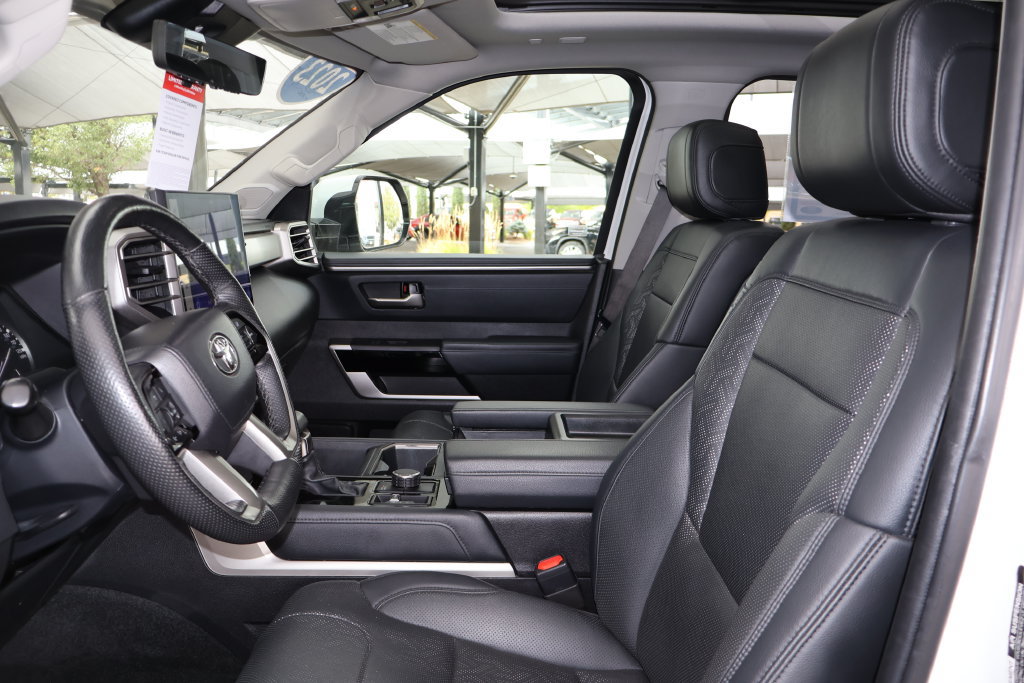 Used 2023 Toyota Tundra Limited AWD/4WD image 8