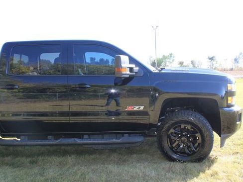 Used 2017 Chevrolet Silverado 2500 LTZ w/ Duramax Plus Package image 9