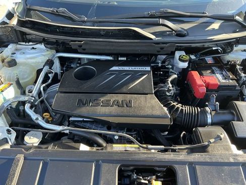 Used 2022 Nissan Rogue SV image 35
