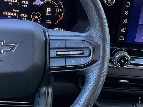 Used 2024 Chevrolet Colorado Trail Boss image 18