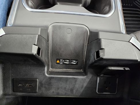 Used 2025 Chevrolet Silverado 2500 LT w/ Trail Boss Package image 49