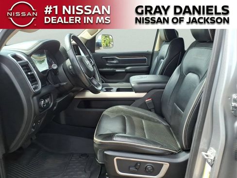 Used 2019 RAM 1500 Laramie AWD/4WD image 22
