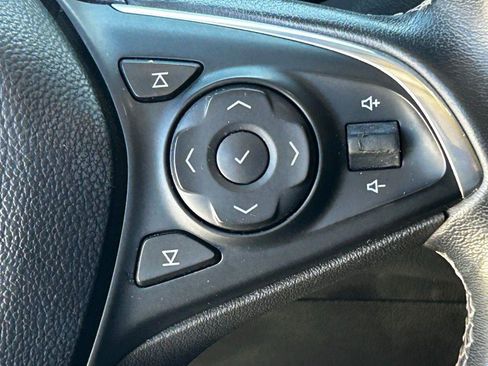 Used 2018 Buick Envision Essence FWD image 27