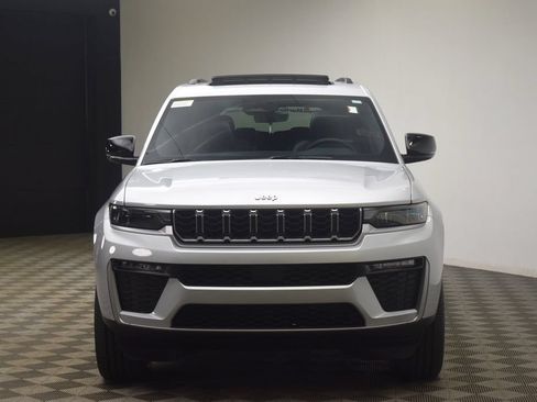 New 2026 Jeep Grand Cherokee L Limited AWD/4WD image 2