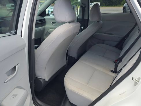 Used 2025 Hyundai Kona SEL FWD image 10