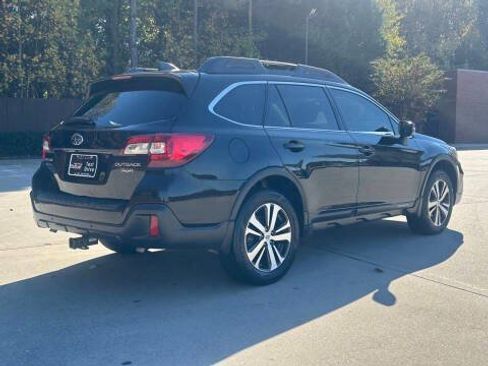 Used 2019 Subaru Outback 3.6R Limited AWD/4WD image 17