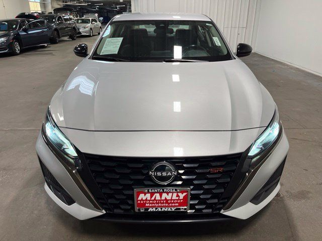 Used 2024 Nissan Altima 2.5 SR FWD image 8