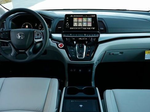 New 2026 Honda Odyssey Touring image 33