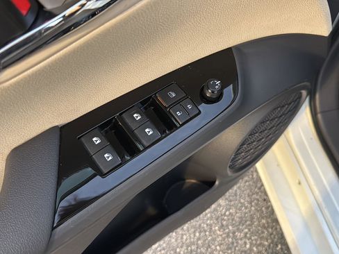 Used 2016 Toyota Prius Two image 26