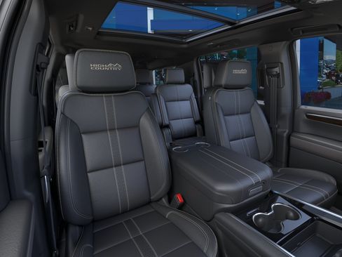 New 2026 Chevrolet Suburban High Country AWD/4WD image 40