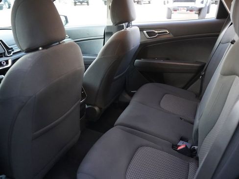 Used 2024 Kia Sportage LX image 28
