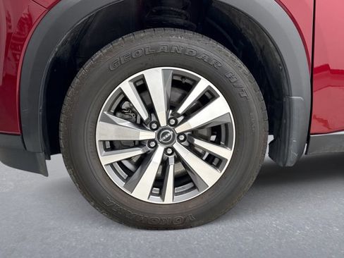 Used 2023 Nissan Pathfinder SL AWD/4WD image 27
