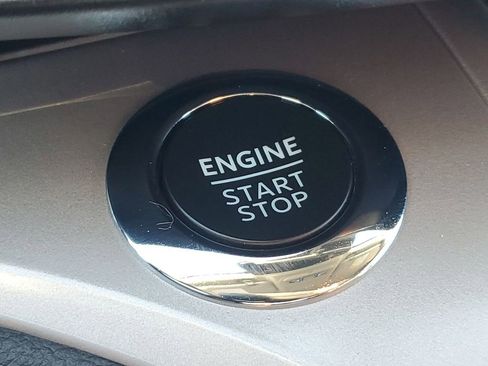 Used 2023 Ford Explorer XLT w/ Equipment Group 202A image 38